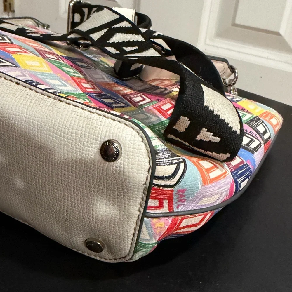 Karl Lagerfeld eye catching